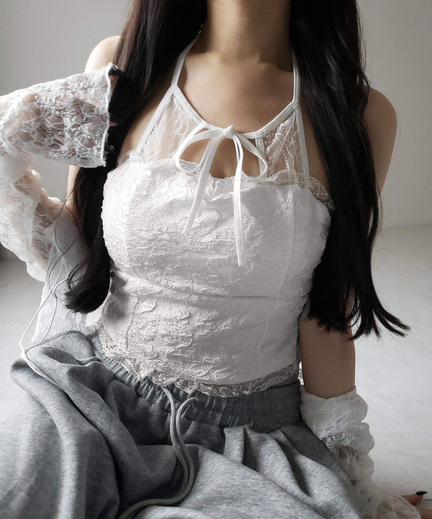 フロントリボンホルターレースキャミソール ／ front ribbon halter