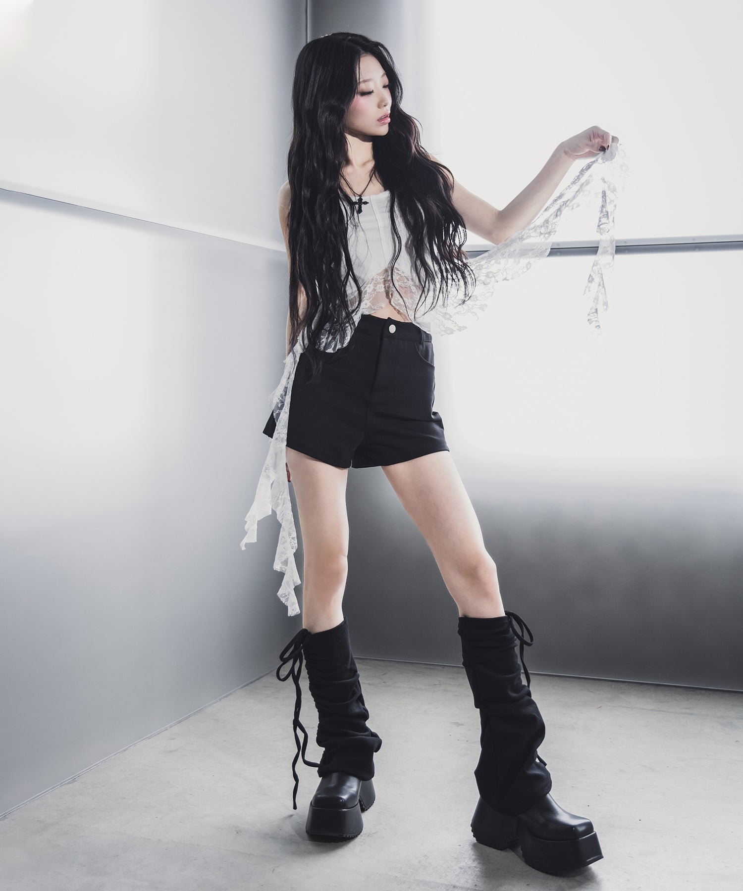 レースフリルレイヤードビスチェキャミソール ／ lace frill layered