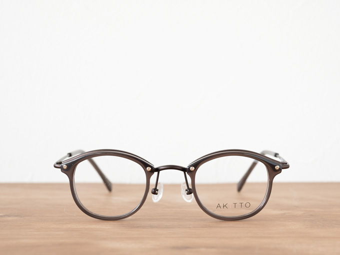 強度近視の女性のお客様に大人気のbin3が再入荷しました | 滋賀県 大津