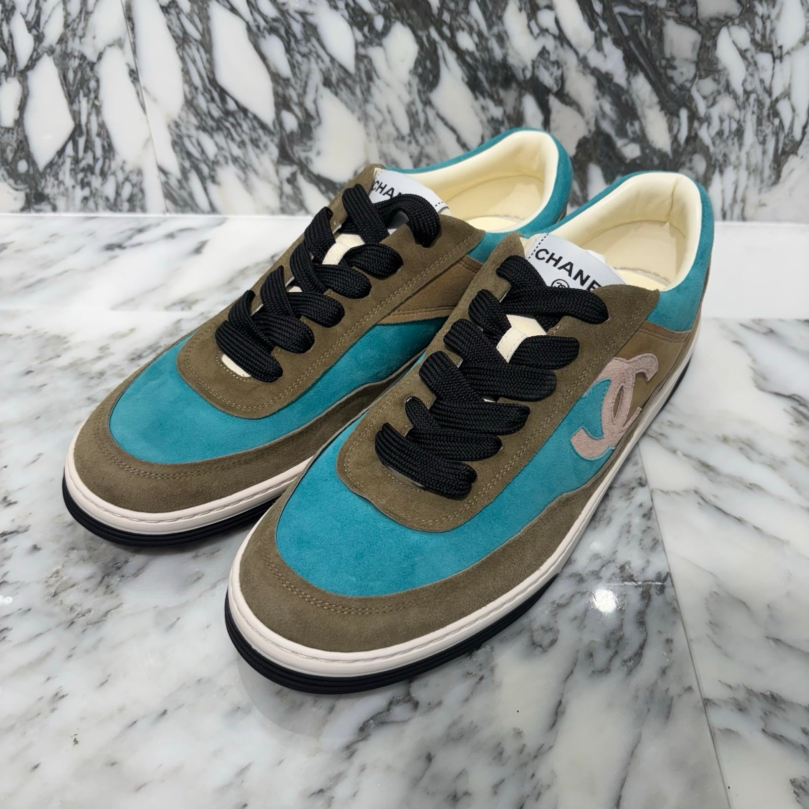 CHANEL 2024SS Coco Mark Embroidery Suede Sneakers L G39980 Size 44