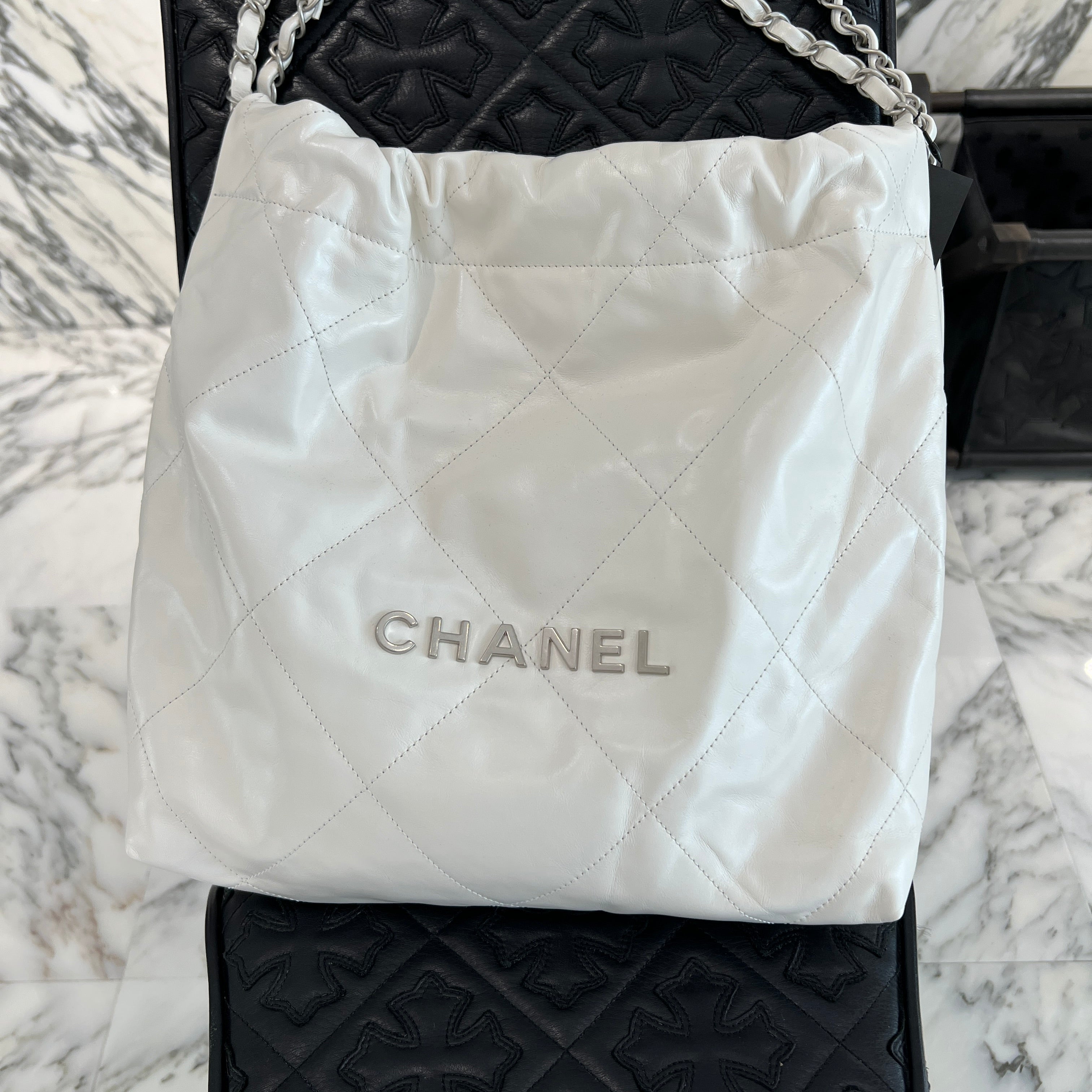 CHANEL 22 Small Shiny Calf Leather Chain Shoulder Bag シャネル 22
