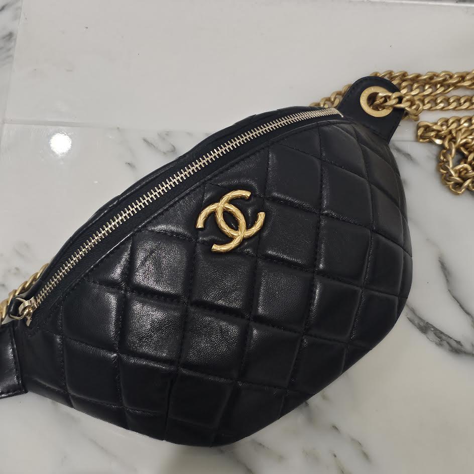 CHANEL 2024 Cruise Matelasse Coco Mark Caviar Skin 2WAY Waist