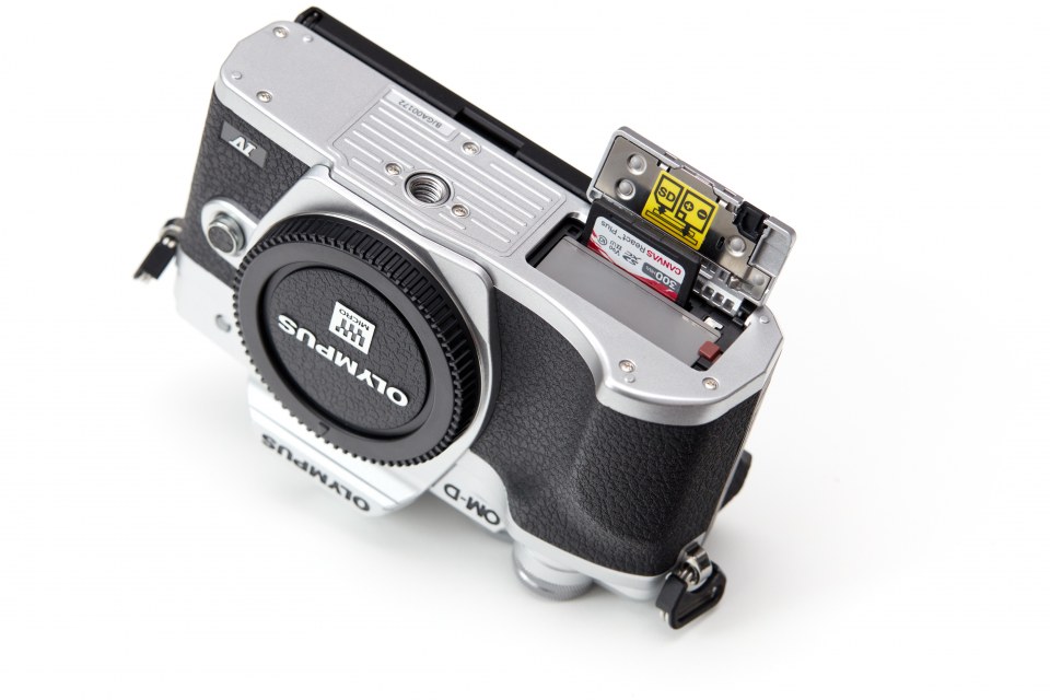 おすすめのメモリーカード： オリンパス OM-D E-M10 Mark IV