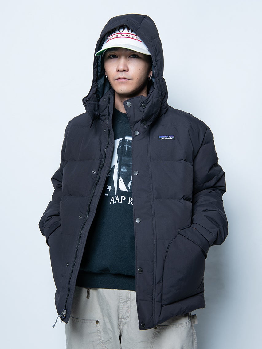 パタゴニア」最強黒ダウンの正解着こなし。アメリカブランドでまとめた