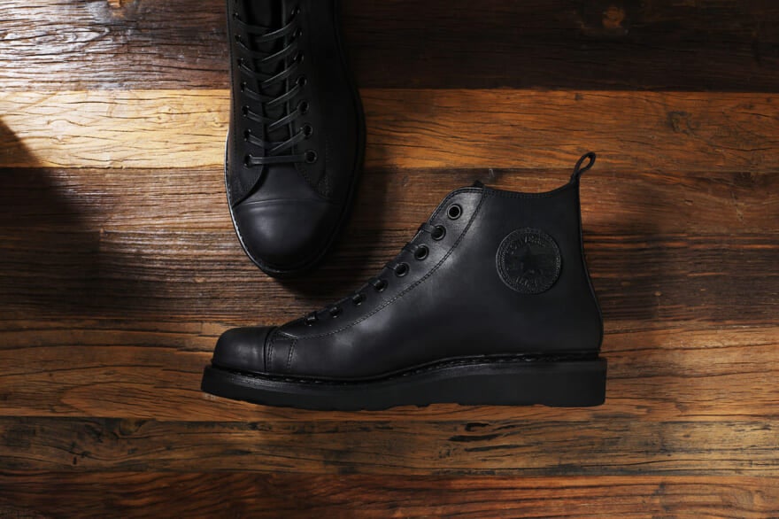 100足限定！これは黒革靴か黒スニか。「コンバース」と「リーガル」が