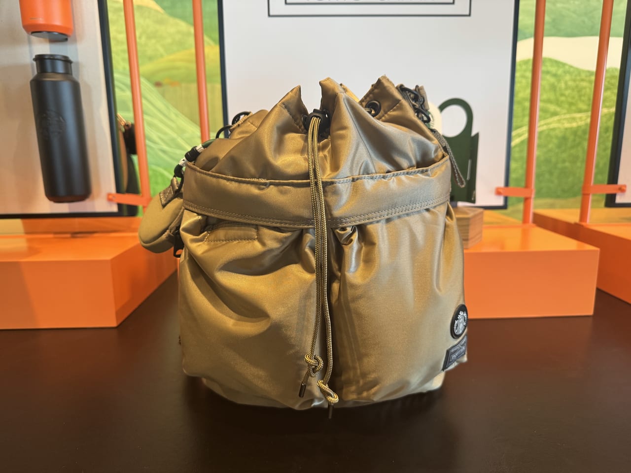 2月5日の発売前に「スタバ×ポーター」の大型コラボを全型見に行ってき