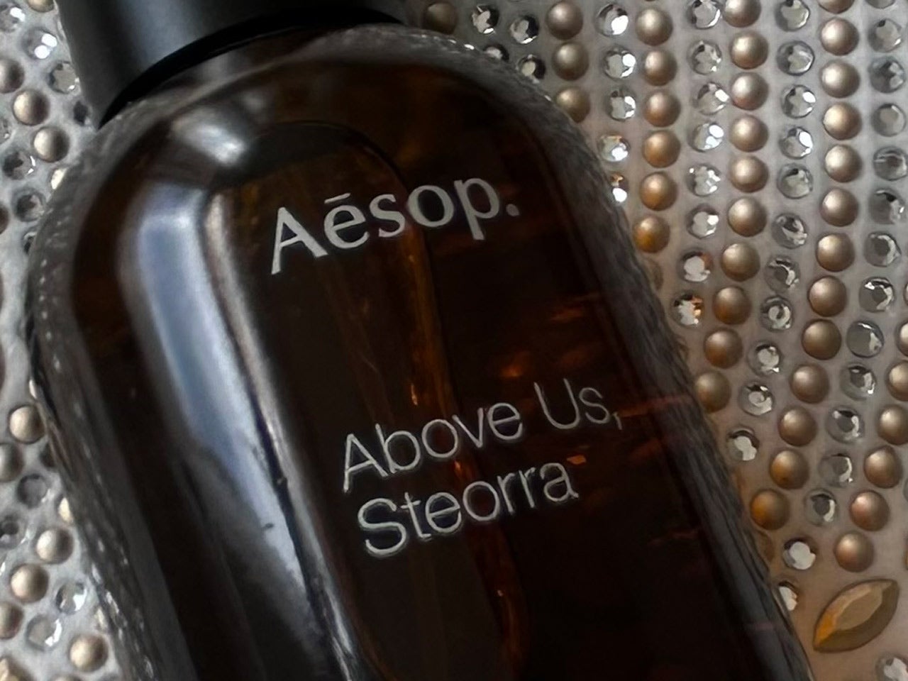 イソップの新しい香水「アバブ アス、ステオーラ」に、NEWoMan高輪で心