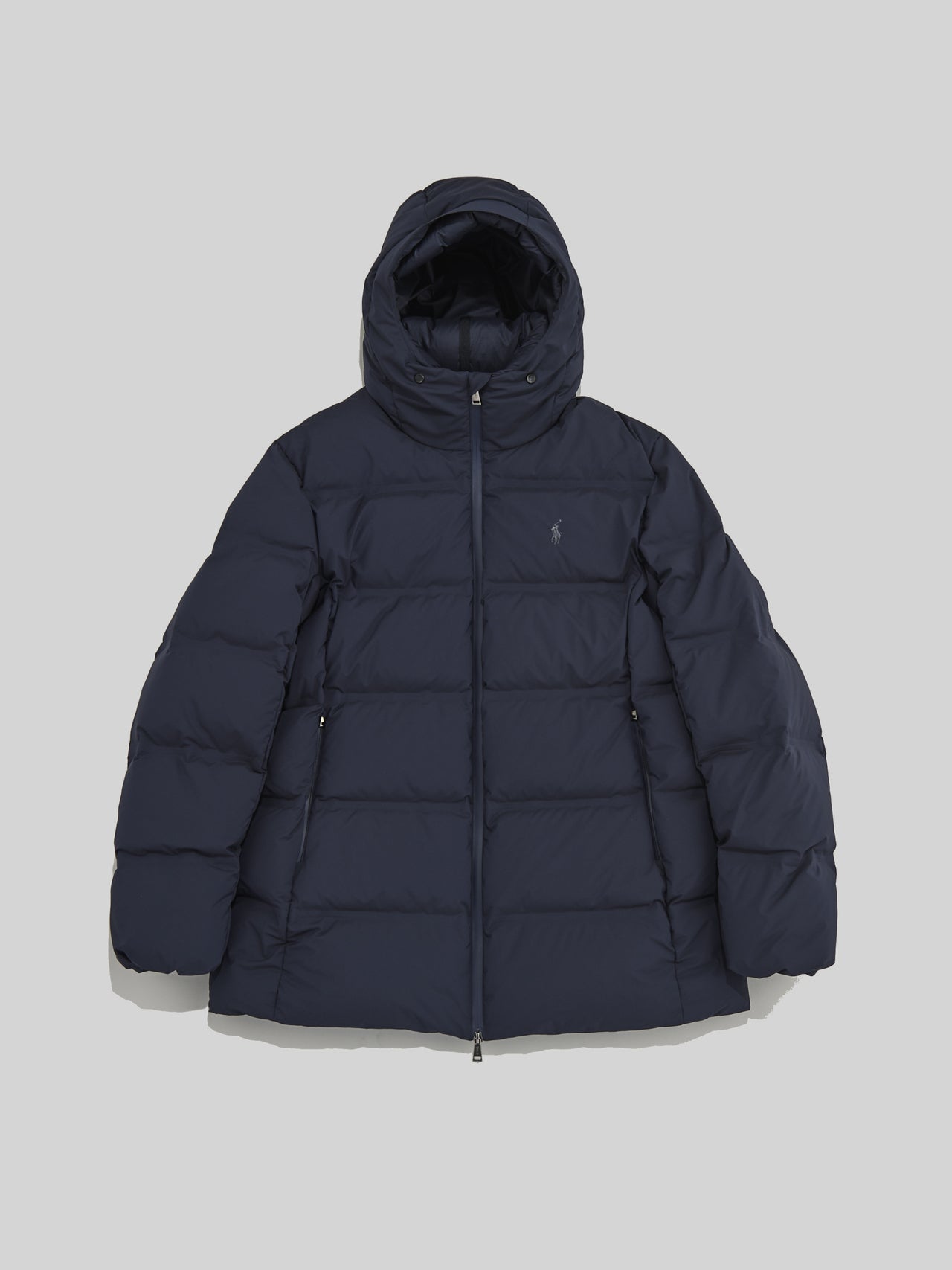 黒の次に買うべき“大人ネイビー”な「好印象ダウン」7選。ポロ ラルフ