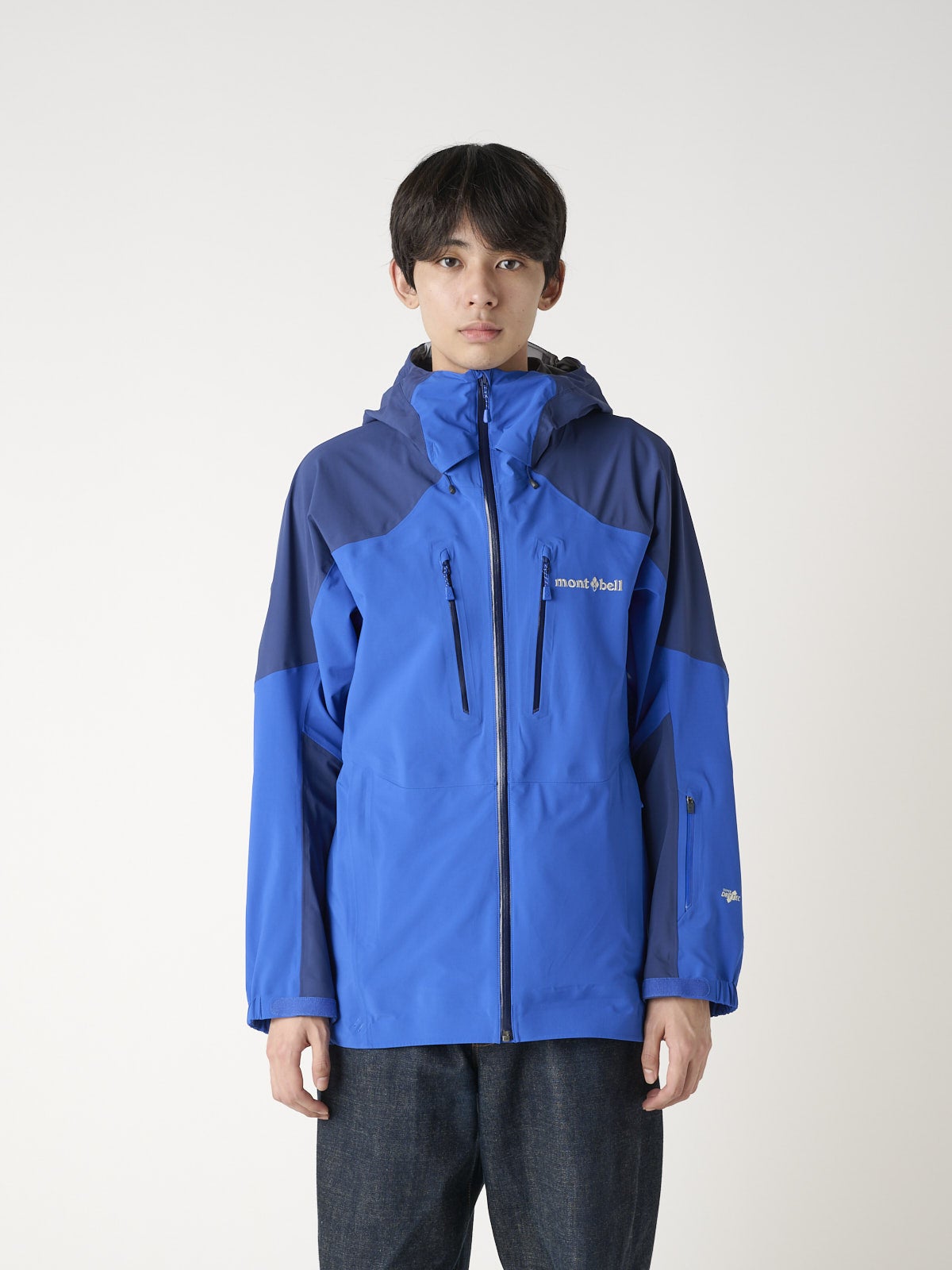 モンベル」の今買えば春まで使える“新作シェルジャケット”5着を徹底