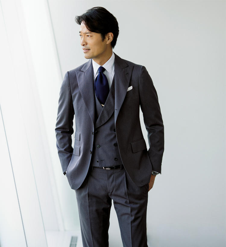 仕事時の接近戦に効くのは、イタリアらしいこんなスーツ！ | MEN'S EX