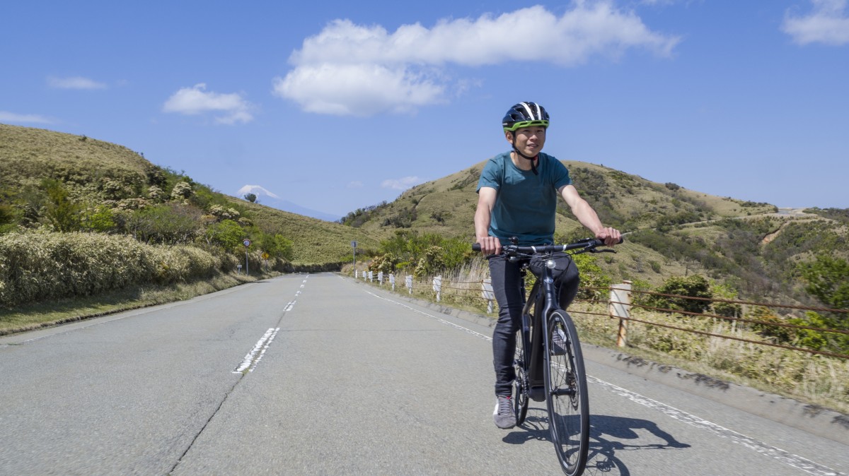 インチューブバッテリー採用のクロスバイクE-BIKE！MIYATA CRUISE i