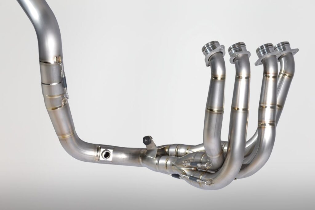 新発売】r's gear×TSRコラボレーションのフルエキゾーストマフラーを