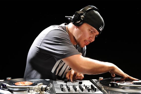 Skullcandy(スカルキャンディー)ヘッドホン