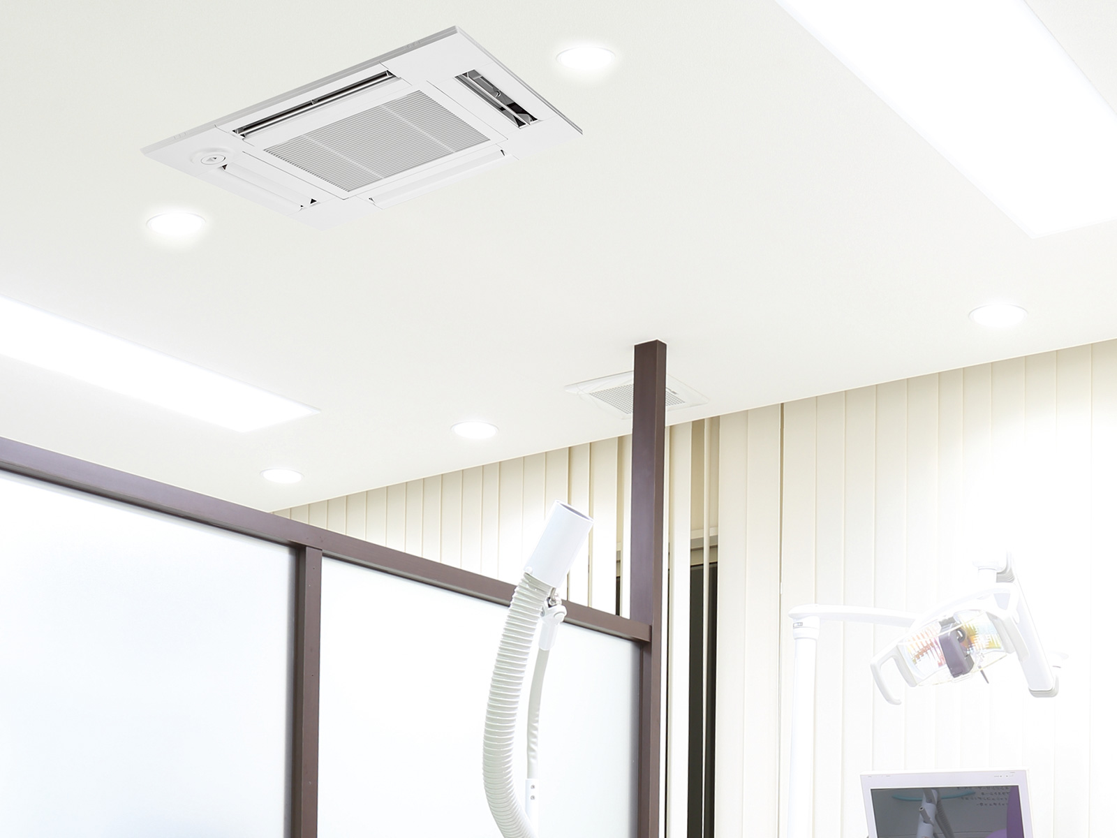 4方向天井カセット形〈コンパクトタイプ〉｜室内ユニット｜店舗・事務
