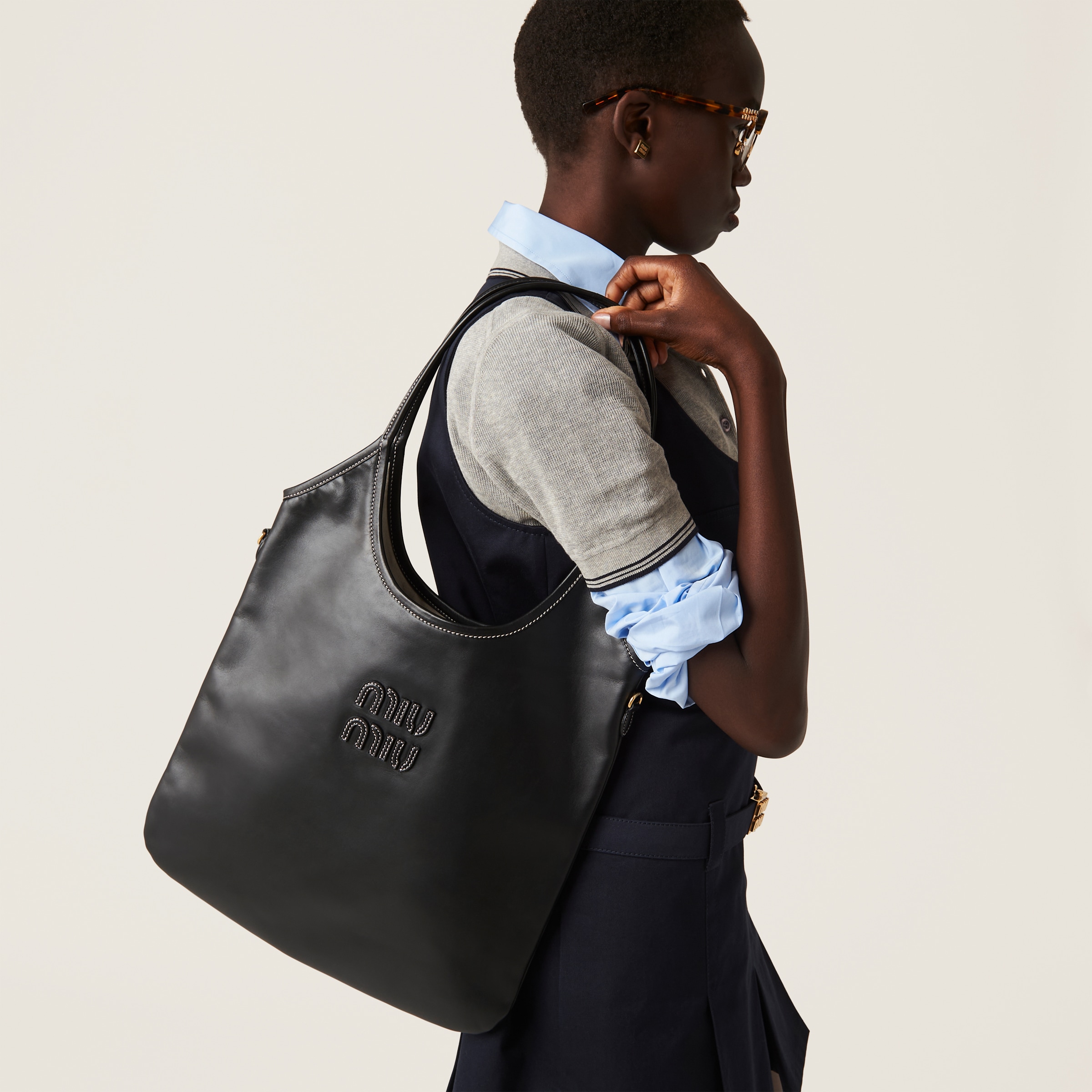 レディース】デザイナーズ レザー トートバッグ｜MIU MIU公式サイト