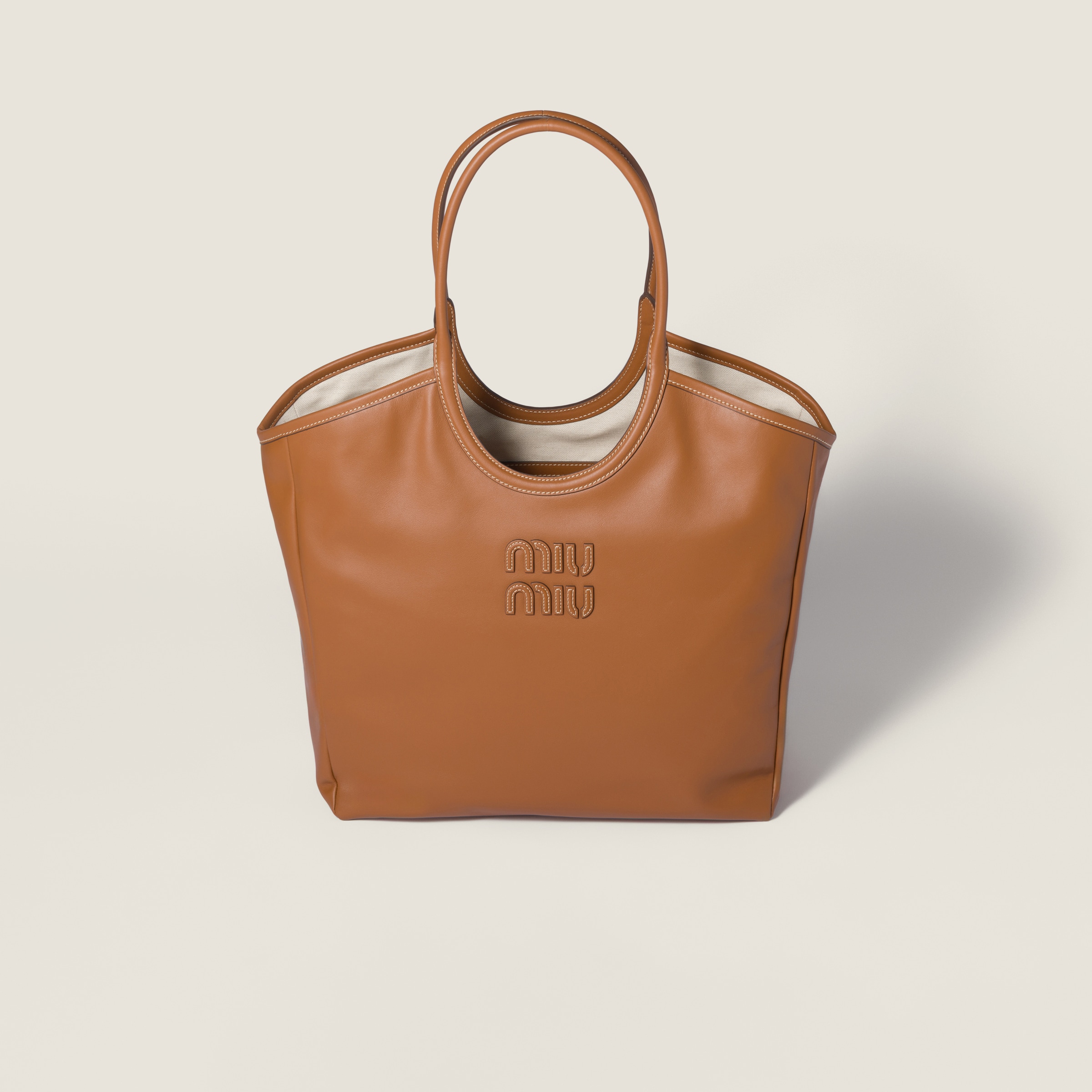 Black Ivy Leather Bag | Miu Miu