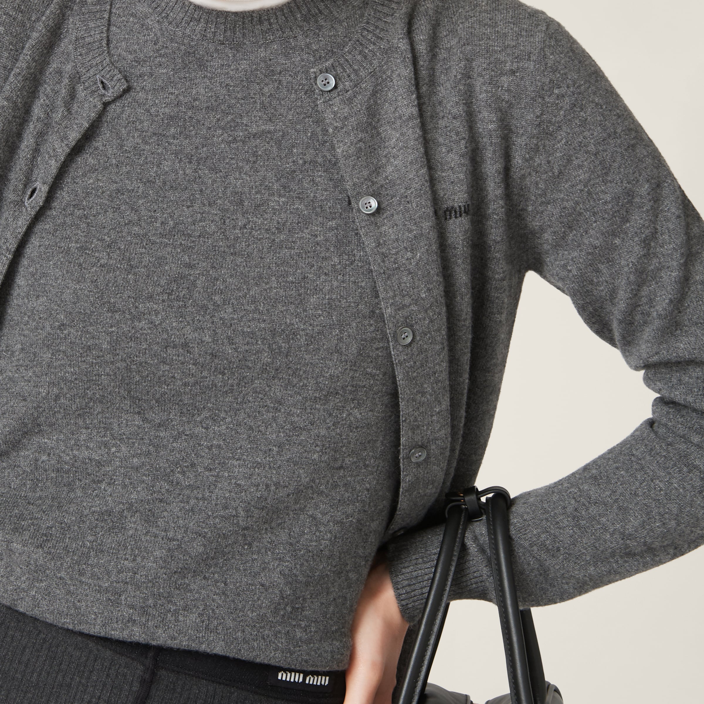 スレートグレー カシミヤ セーター | Miu Miu