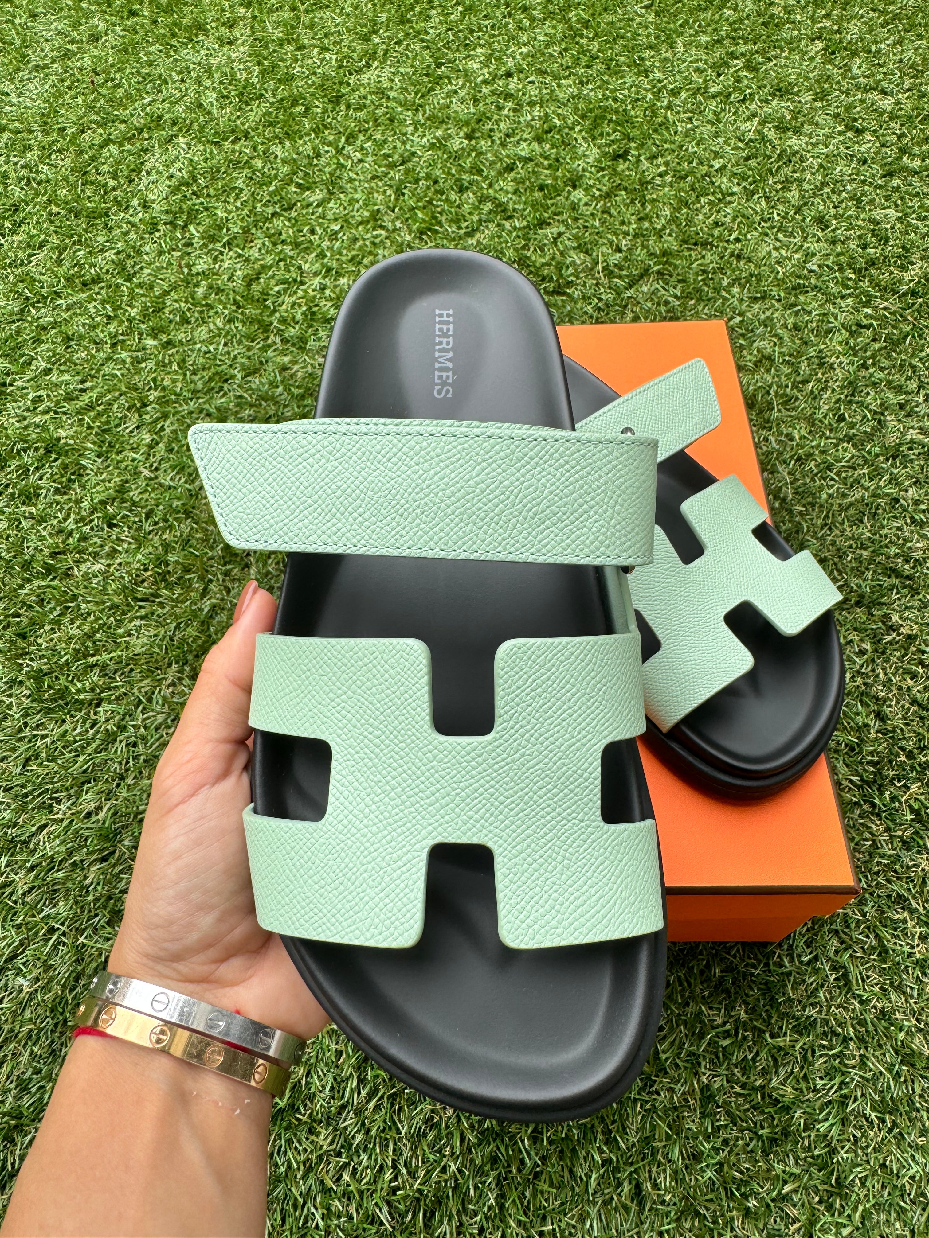 HERMES H CHYPRE GREEN VERT JADE EPSOM LEATHER SANDALS SHOES FLAT
