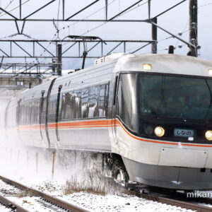 貨物列車 EH200-15+タキ1000形16両 長編成サイドビュー（2025/6/9