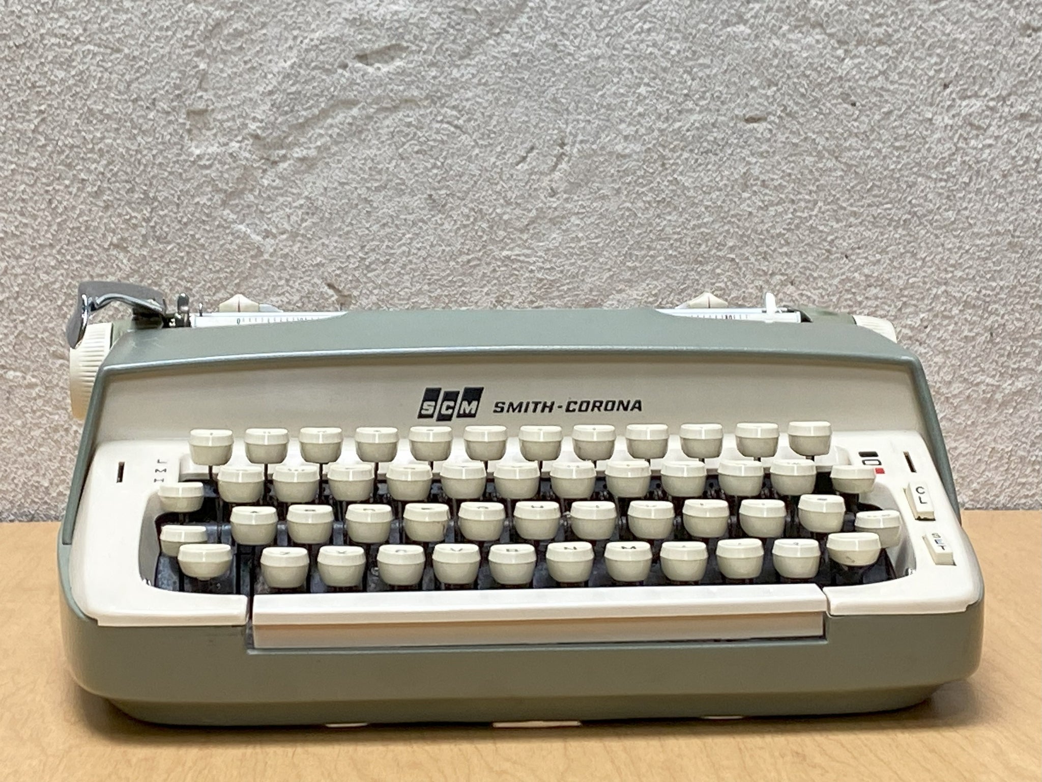 Smith Corona SCM Galaxie Manual Portable Typewriter, Olive Green