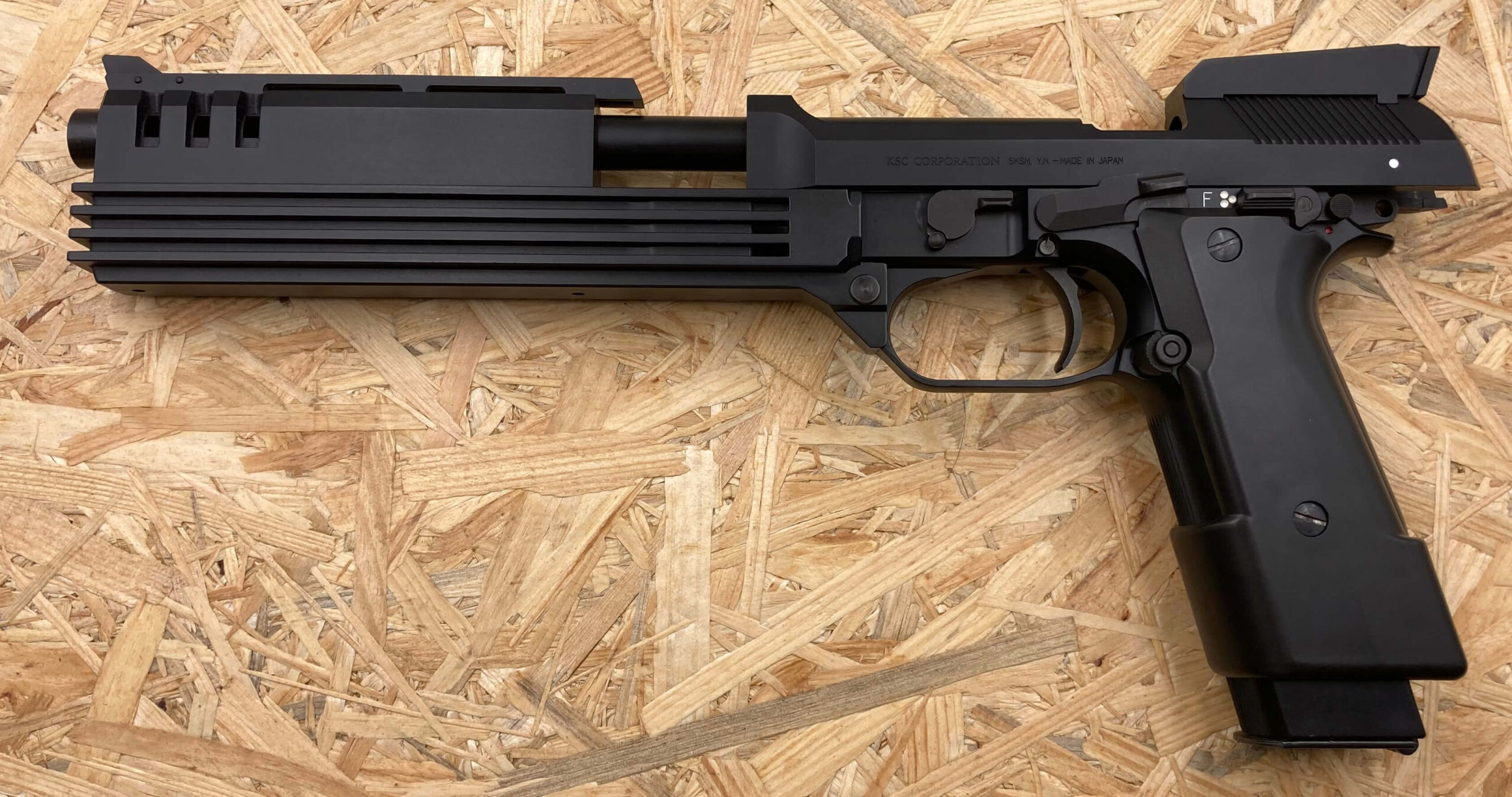 KSC製 M93R AUTO9 をレビュー！ロボコップで活躍した最強フルオート