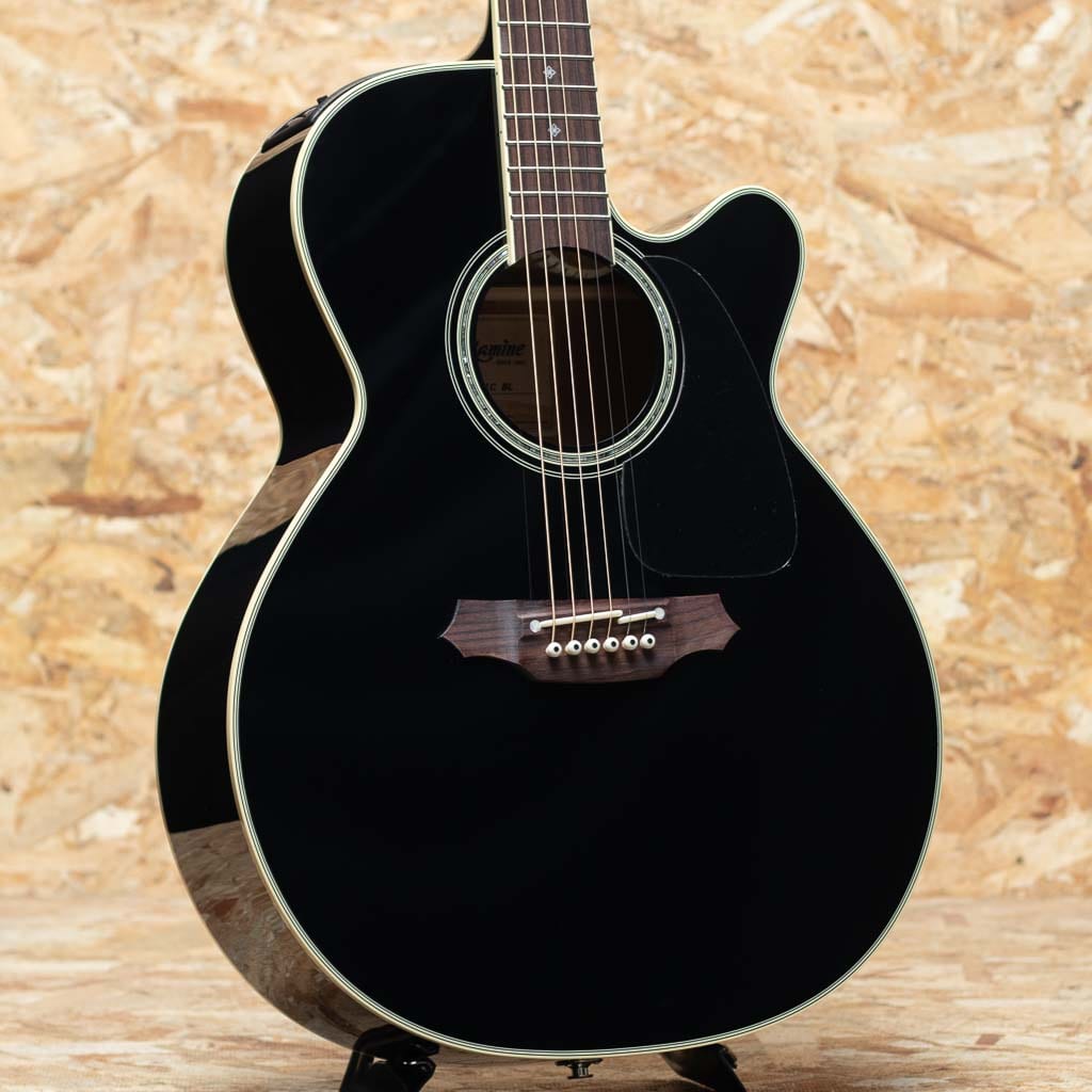 タカミネ アコースティックギター スモールタイプで弾きやすいギター