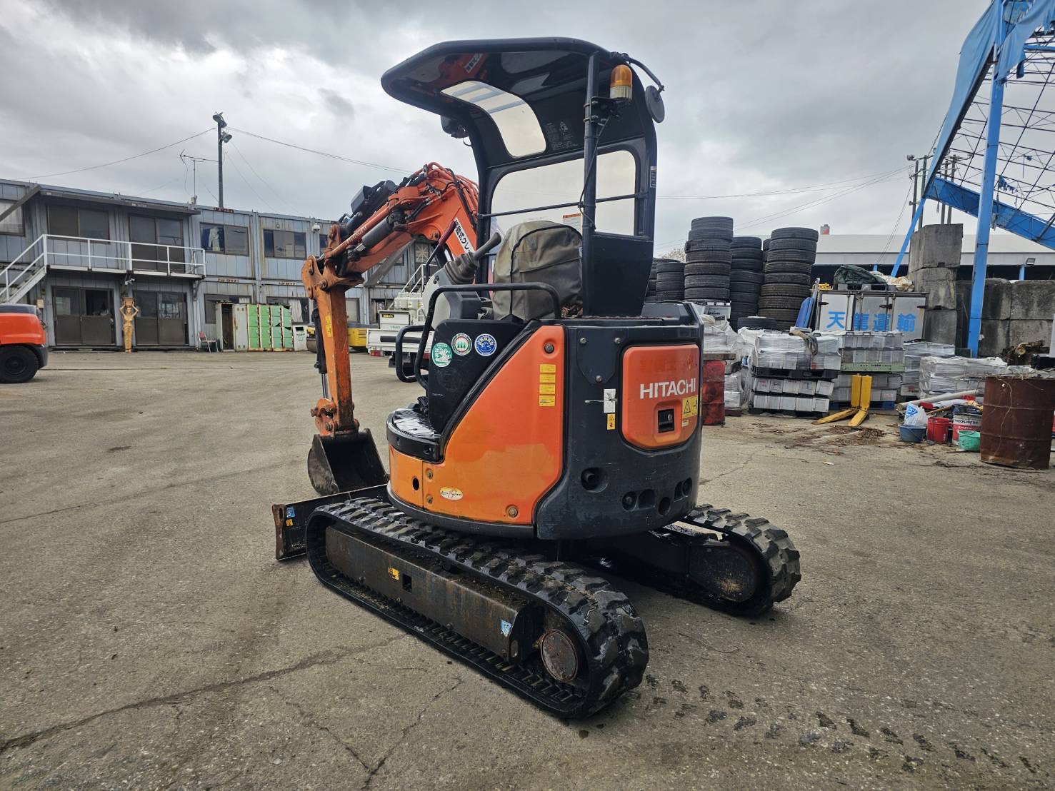 ZX30UR-5B 油圧ショベル マルチ付 建機譲渡書付 吊り上荷重0.90t