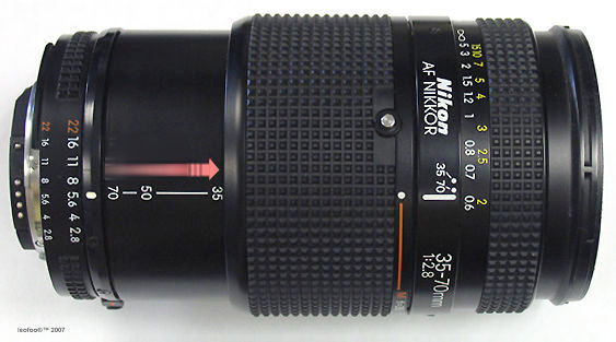 Nikon autofocus (AF) Zoom Nikkor 35-70mm f/2.8D wide-tele lens