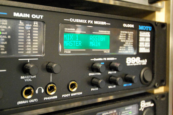 私の逸品」スタッフ編：佐々木／MOTU 896 mk3 Hybrid | Rock oN