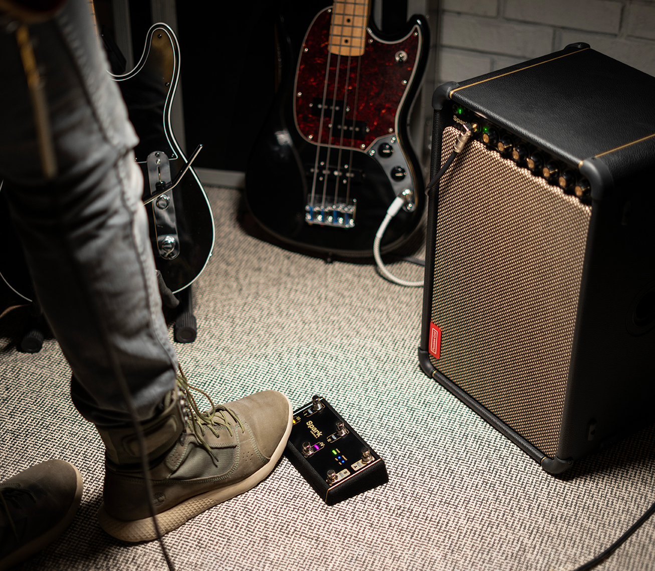 Positive Gridが6スイッチ・ワイヤレス・フットスイッチ「Spark