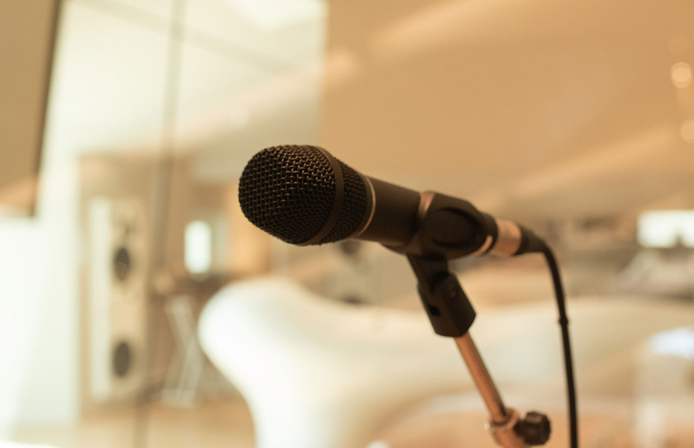 Earthworksが新製品としてスーパー・カーディオイドのボーカル