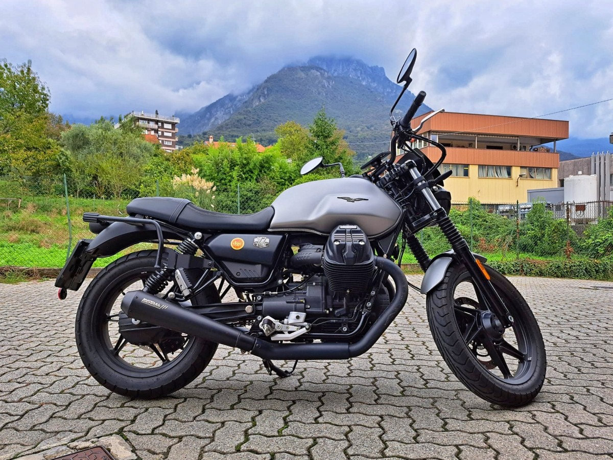 Mistral Short Exhaust - Moto Guzzi V7 850