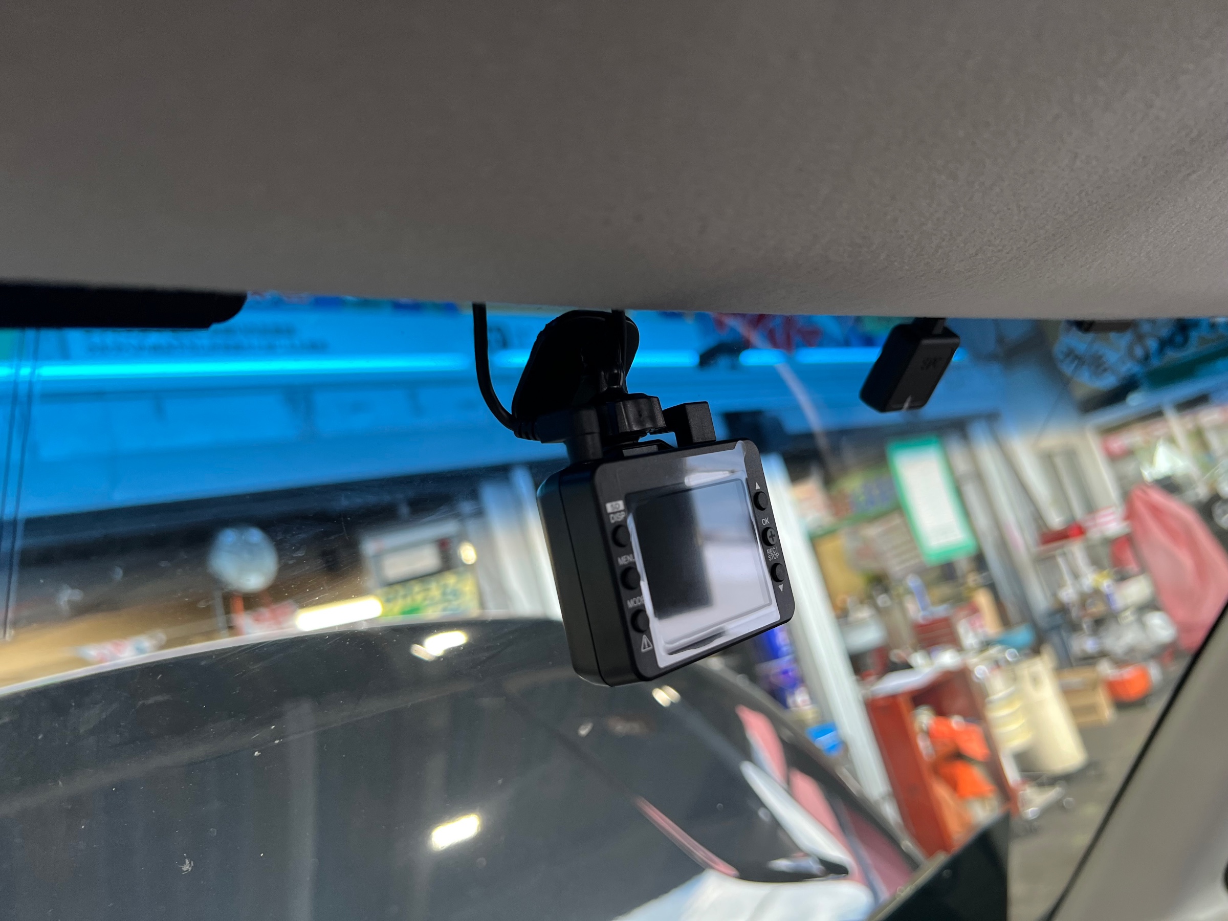 作業実績】ドライブレコーダー（Yupiteru WDT510c）持込取付を行いまし