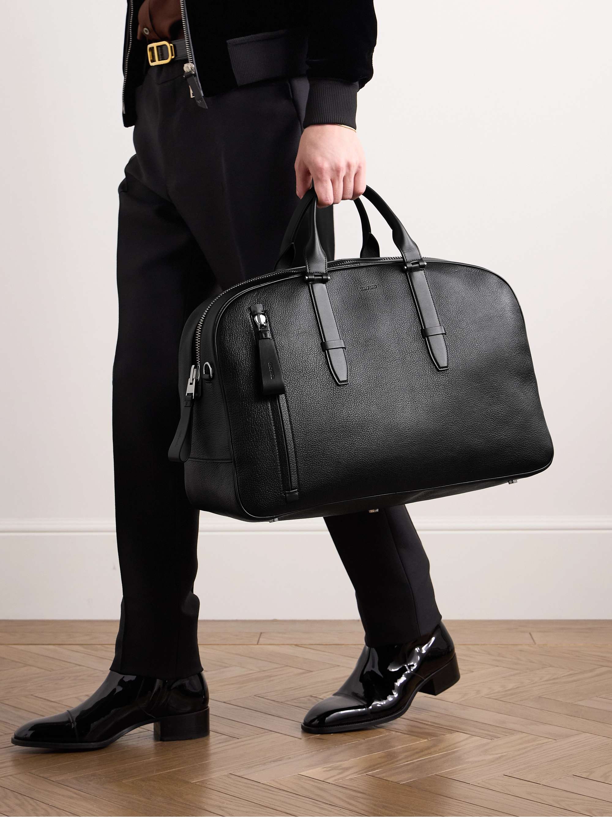 TOM FORDバックリービジネスバッグ ビッグジップ スエード Berluti