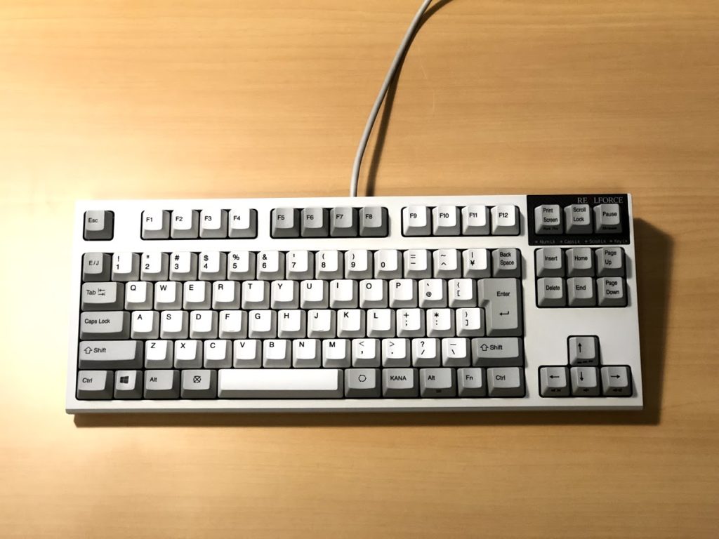 レビュー】最高クラスの静音キーボード！リアルフォースR2「PFU