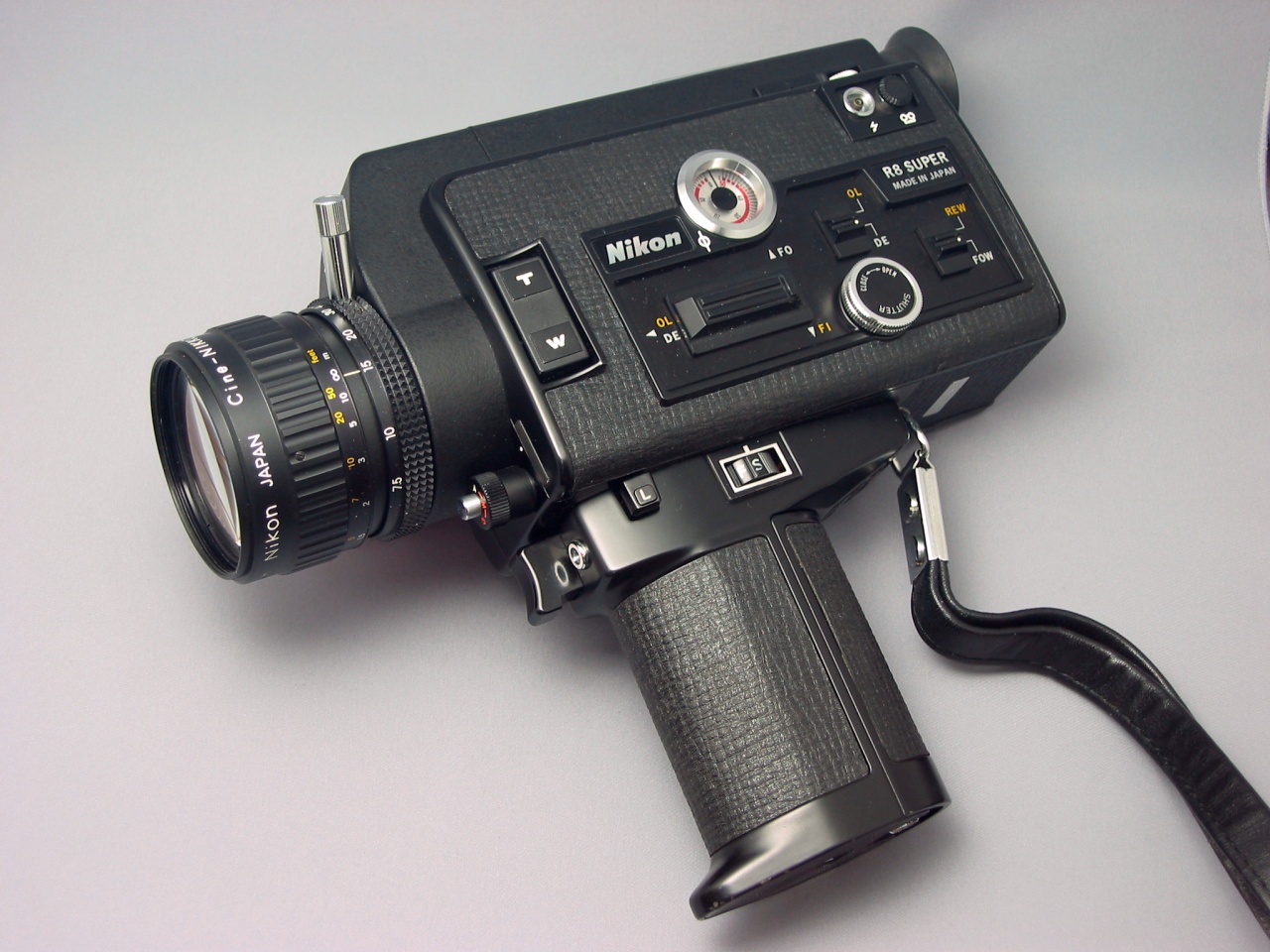ニコンR8スーパーズーム | マディ折原のfilm club blog -muddy orihara