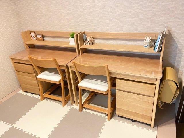 子どもの学習机用にデスクマットを購入してみて☆彡 | 透明テーブル