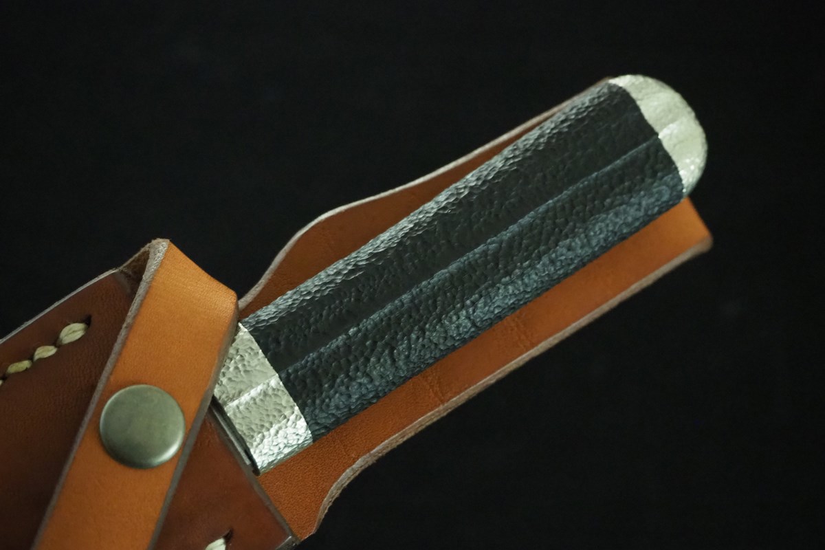 刀匠・竹花一貫斎繁久作 玉鋼黒檀把和式狩猟刀3寸・両刃 | 和式鍛造