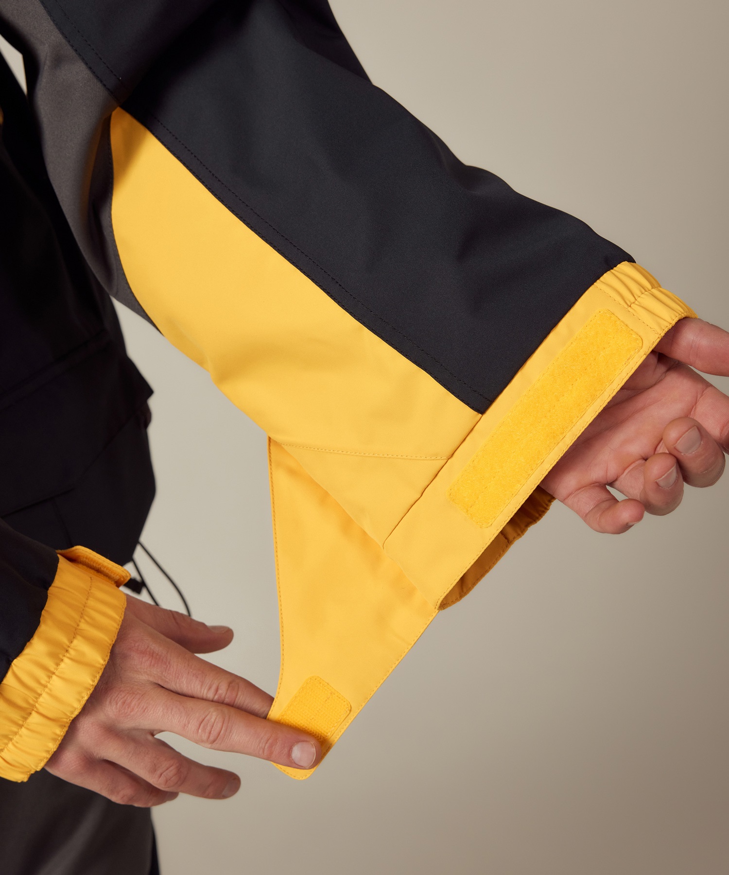 686 シックスエイトシックス SIX CONNECTION JK スノーボード ウェア