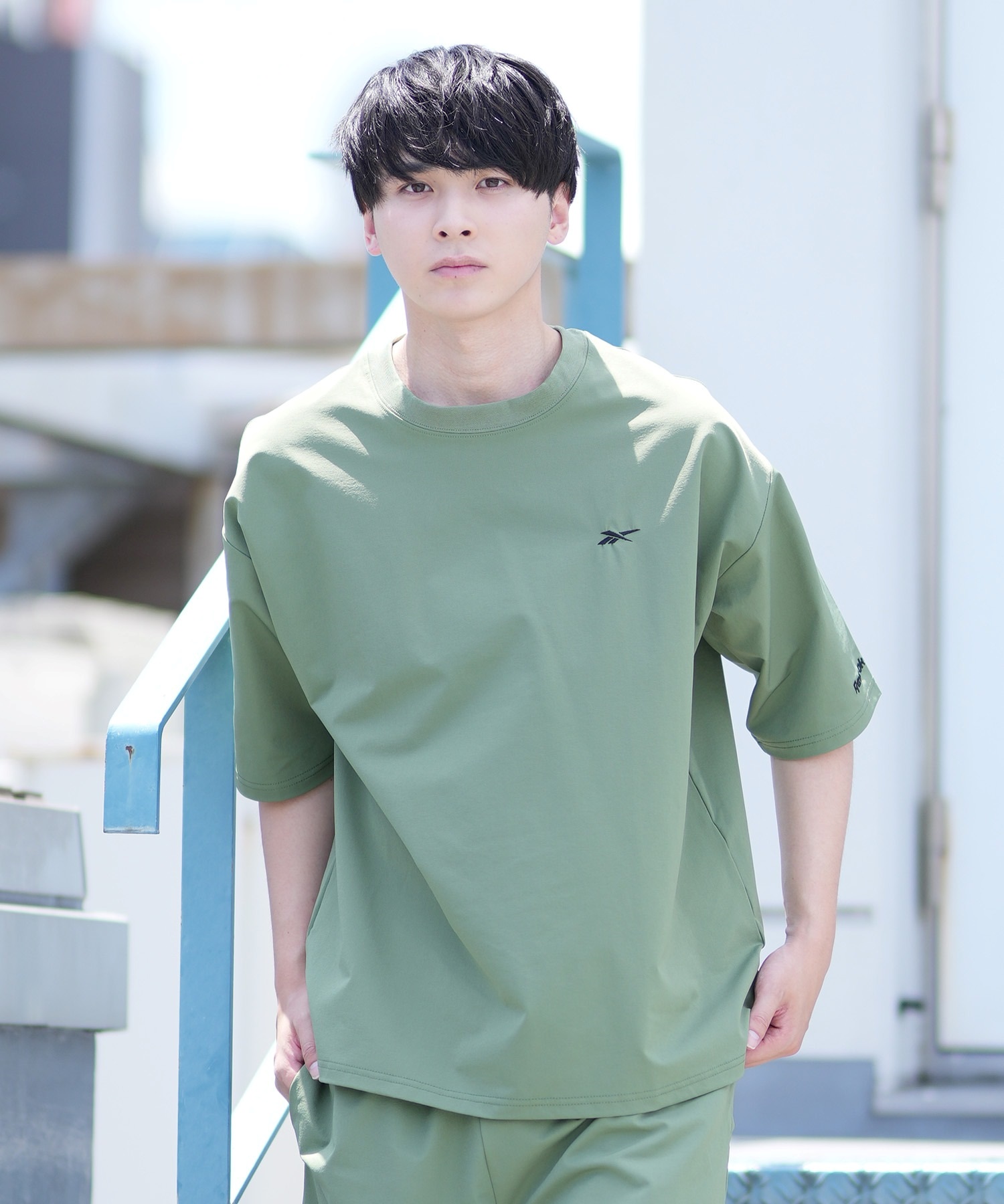 Reebok リーボック 水着 ラッシュガード 半袖 Tシャツ メンズ オーバー