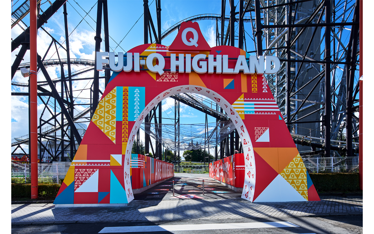 富士急ハイランド 入園ゲート装飾 | 株式会社ムラヤマ