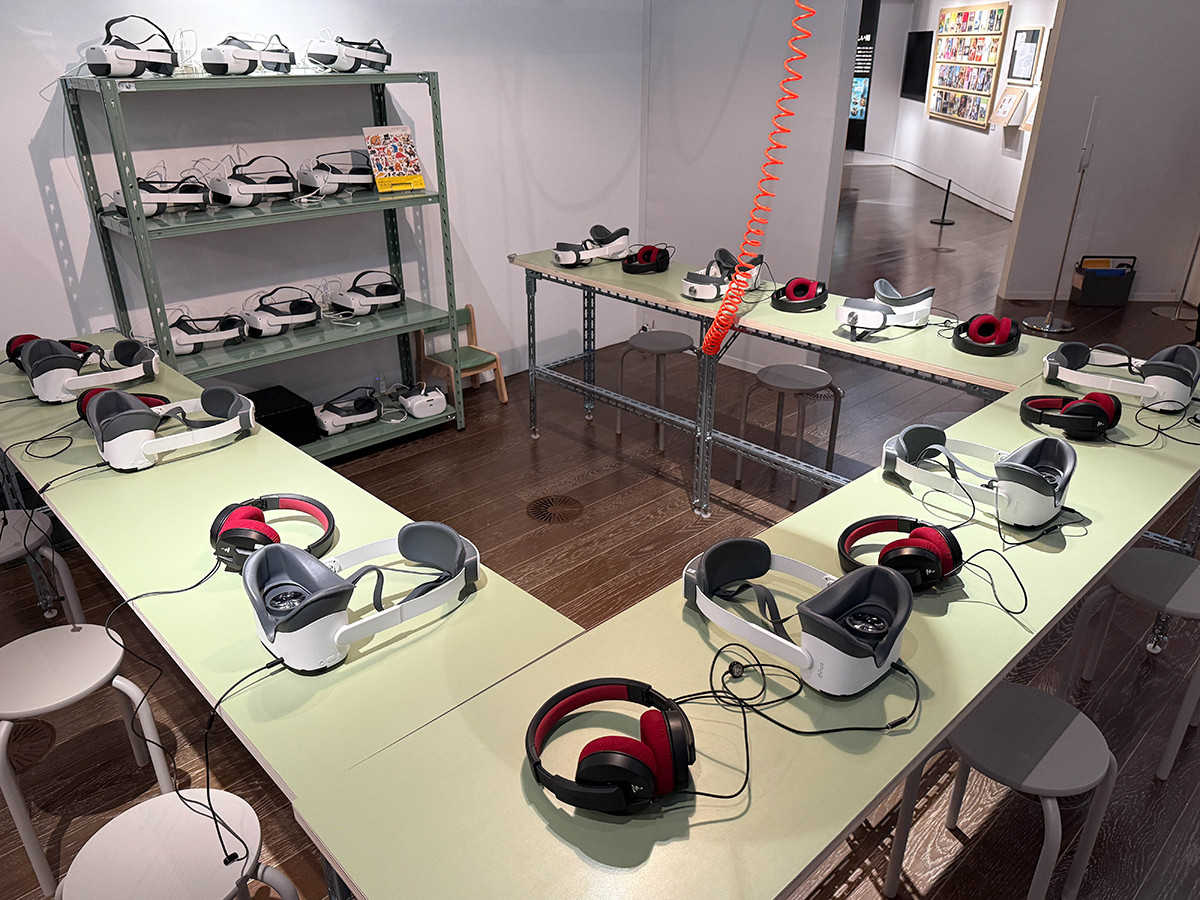 スピッツ、初の大規模展が開催 ― 「SPITZ,NOW! ～ロック大陸の物語展