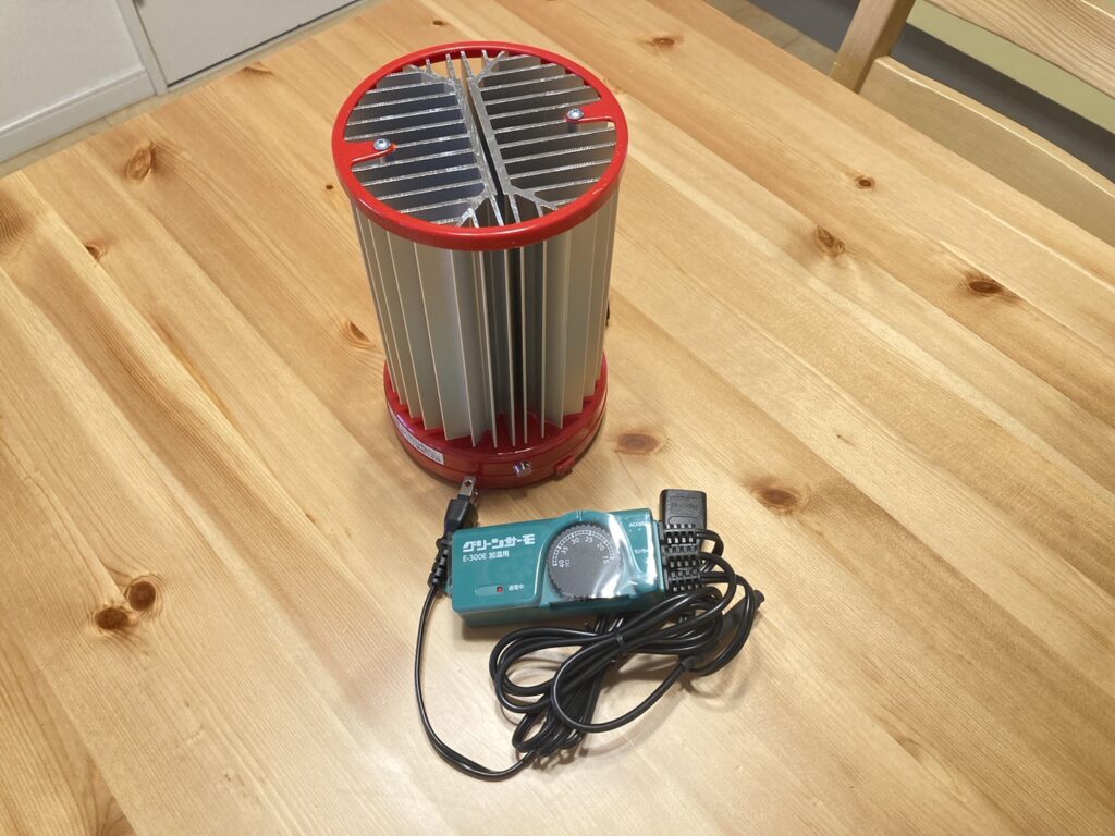 自作簡易温室】昭和精機工業のパネルヒーター「SPE-250」使ってみた