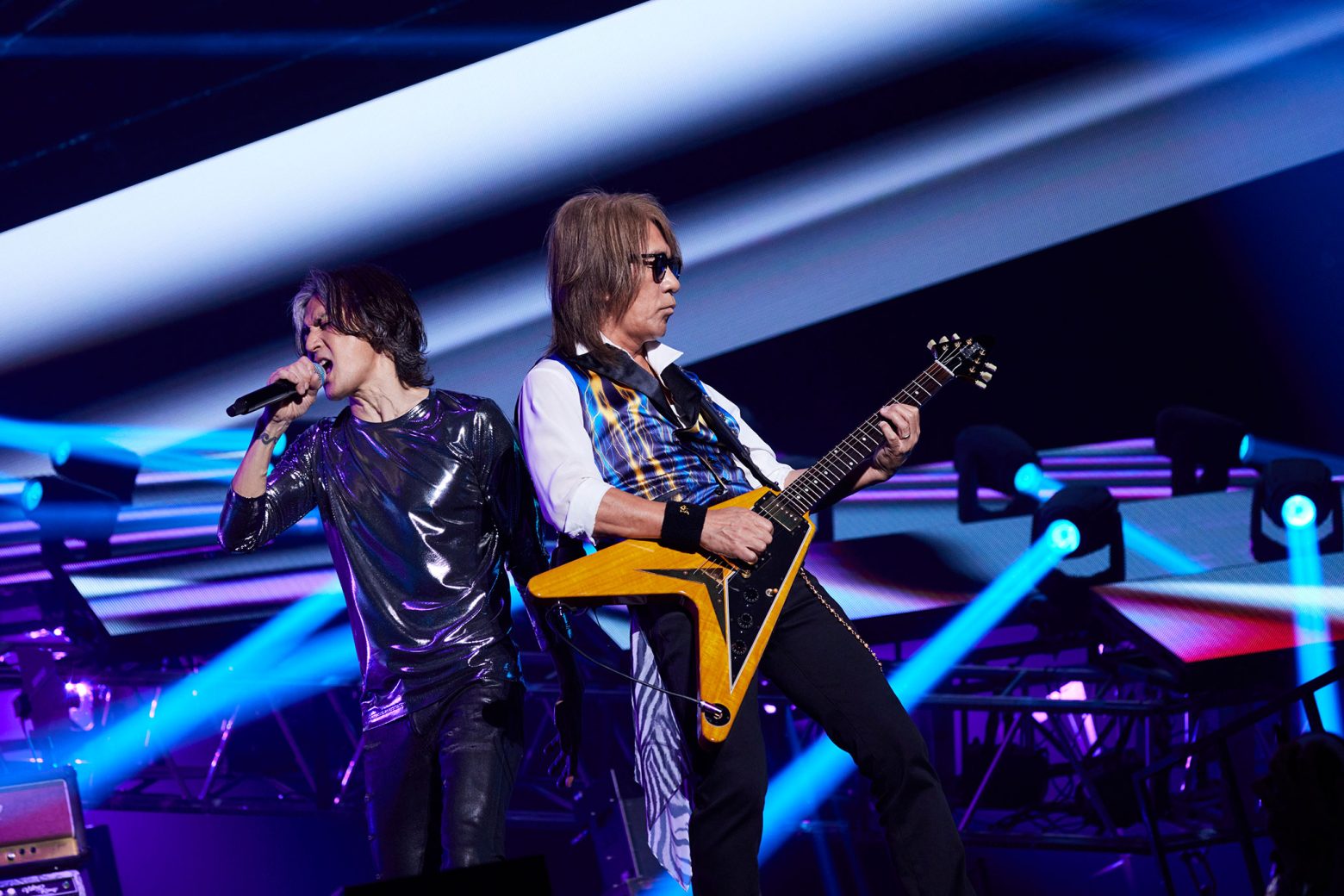 B'z、ライブ映像作品「B'z LIVE-GYM 2022 -Highway X-」6/14発売決定