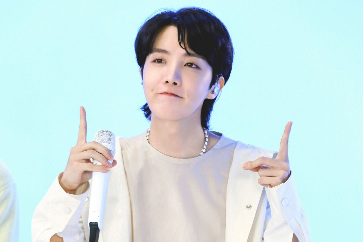 J-Hope addresses BTS' full-group activities during MBC's variety show