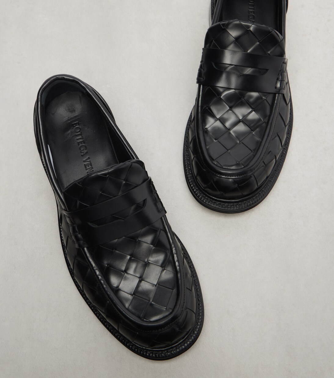 James Intrecciato leather loafers in black - Bottega Veneta