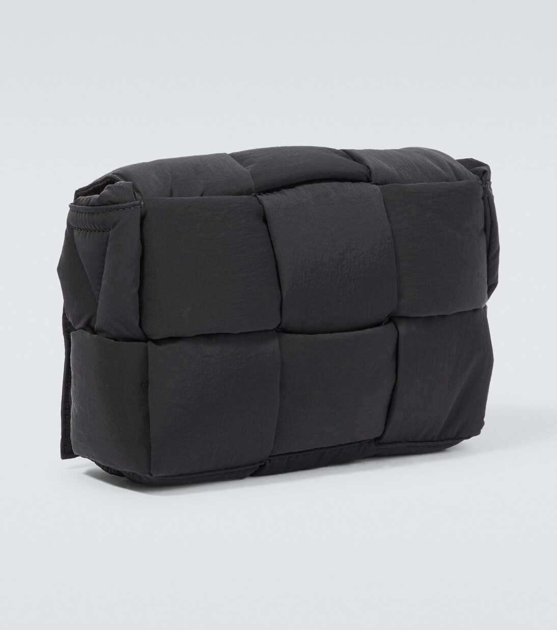 Padded Tech Cassette Small shoulder bag in black - Bottega Veneta