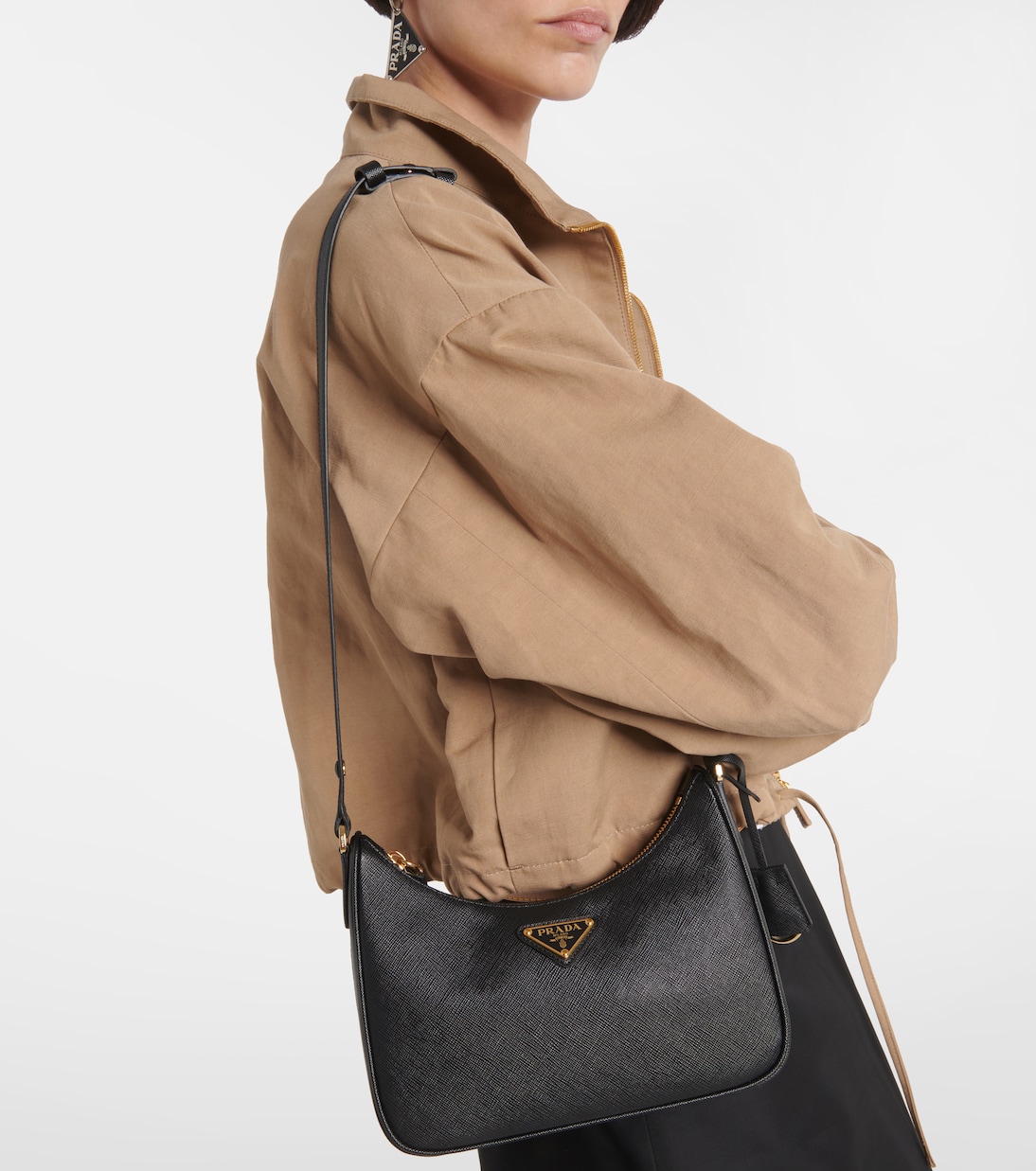 Re-Edition Mini leather shoulder bag in black - Prada | Mytheresa