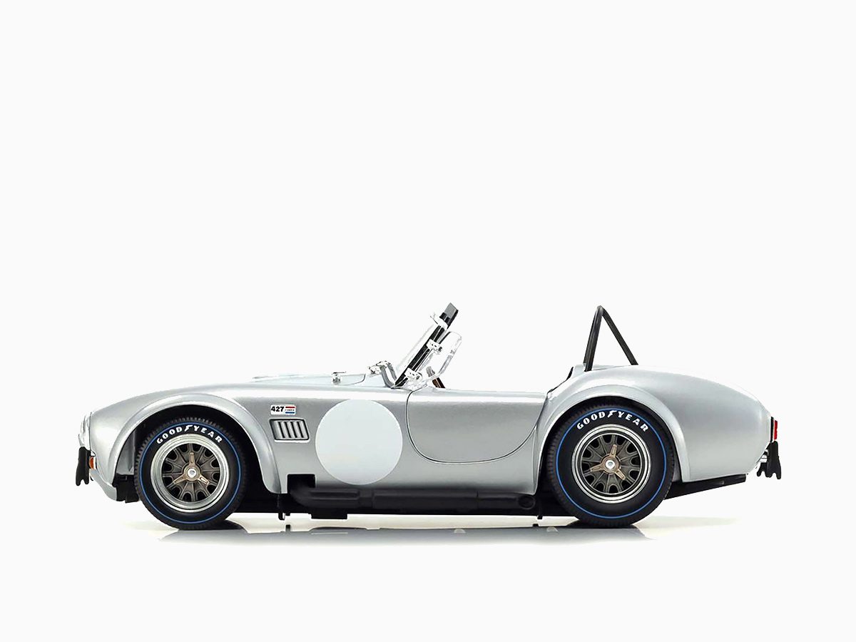 Shelby Cobra 427 S/C Silver Metallic with White Stripes 1:18 by