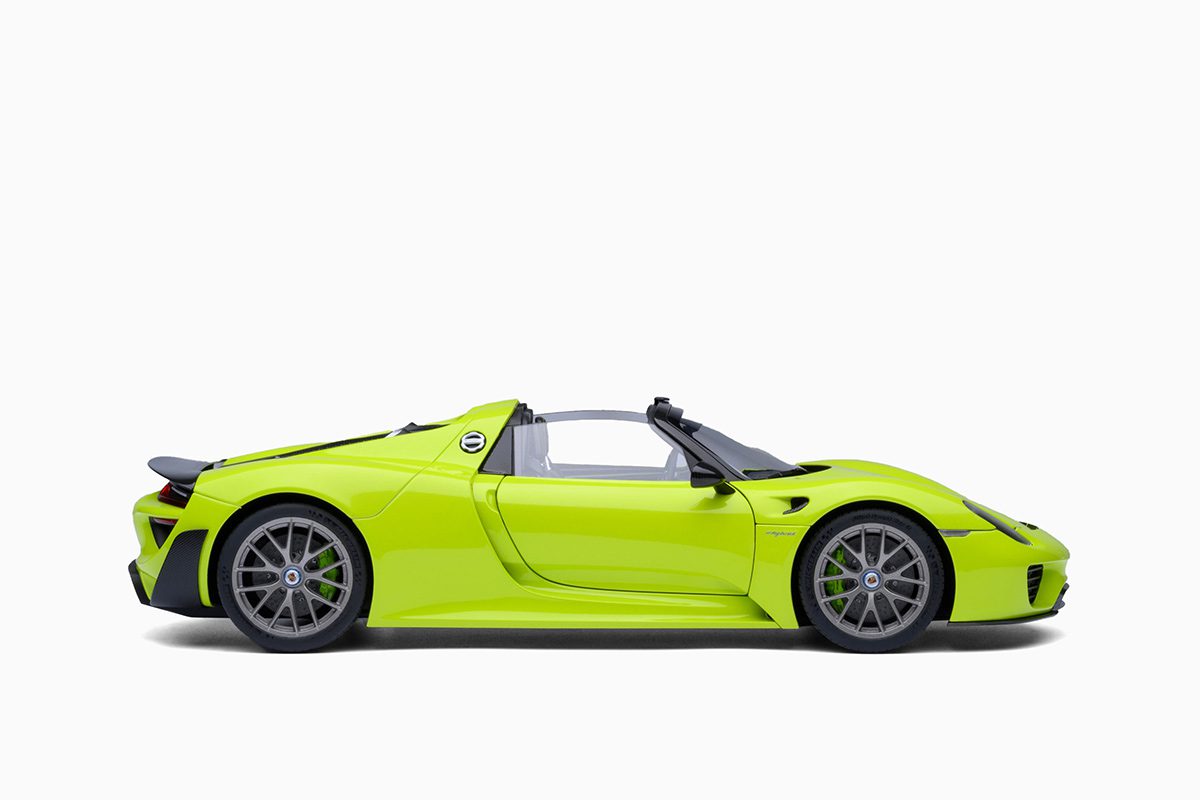 AUTOart Porsche 918 Spyder Weissach Package Acid Green 1/18